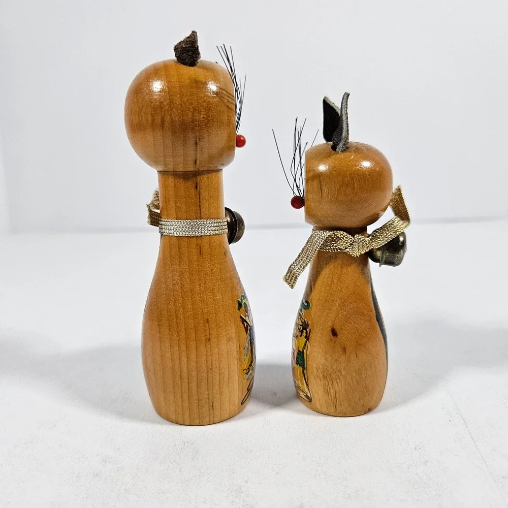 Vintage Jamaica Wood Magnetic Cat Salt & Pepper Shakers Mid Century Souvenir Set